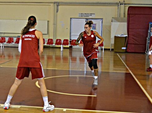 Η πρώτη προπόνηση της Γέμελος με τα ερυθρόλευκα (pics)