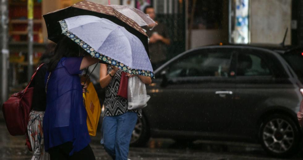 Έρχονται ισχυρές βροχές και καταιγίδες