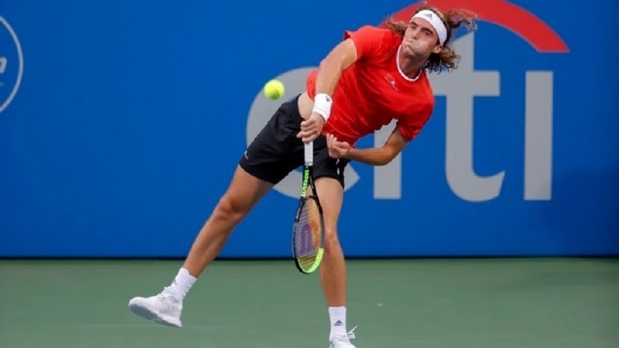 Στα ίδια ο Τσιτσιπάς, έχασε μία θέση η Σάκκαρη