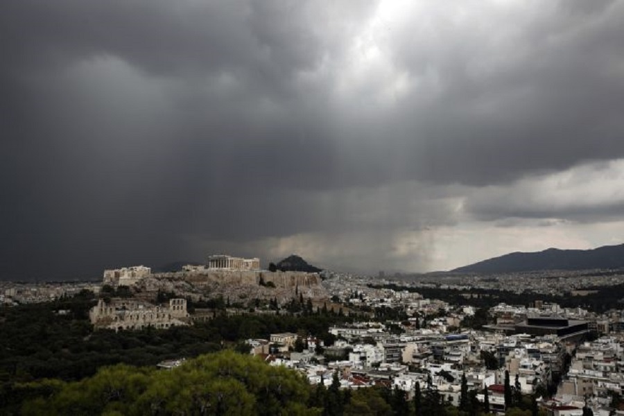 Χαλάει ο καιρός: Πτώση θερμοκρασίας – Πού αναμένονται βροχές, καταιγίδες και χαλάζι