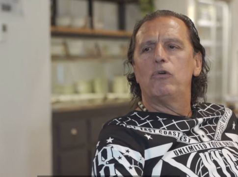 Τάσο βαζέλα βγάλε την φανέλα…