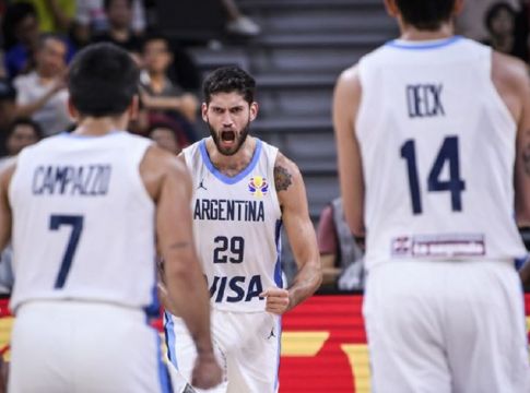 Έστησαν «πάρτι» στα αποδυτήρια οι Αργεντινοί (vid)