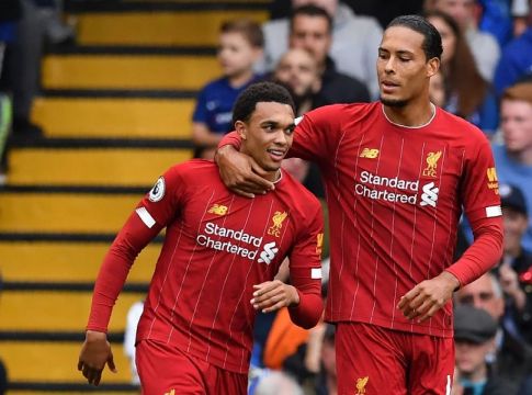 Στα δικαστήρια πάει τη Λίβερπουλ η New Balance