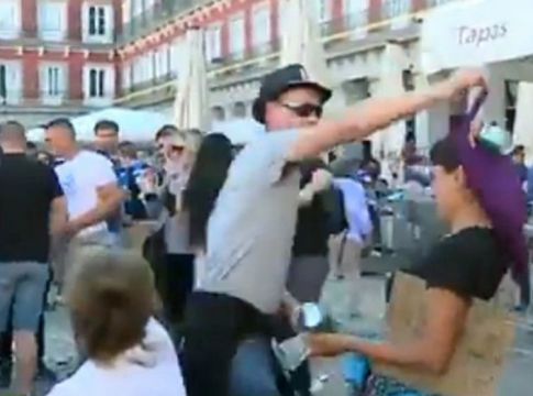 Αστυνομικός στο Βέλγιο, χούλιγκαν στην Ισπανία