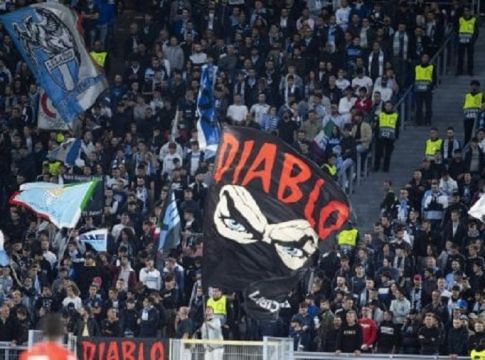 Η Λάτσιο ανακοίνωσε ότι θα τιμωρήσει τους ρατσιστές οπαδούς (pic)