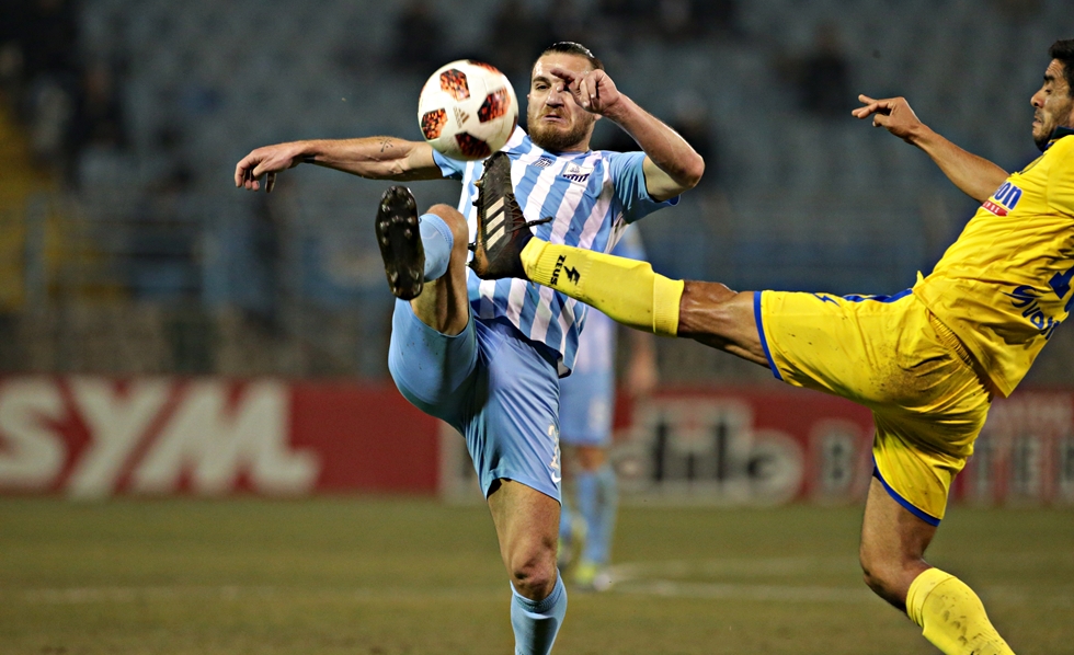 «Τελικός» για δύο