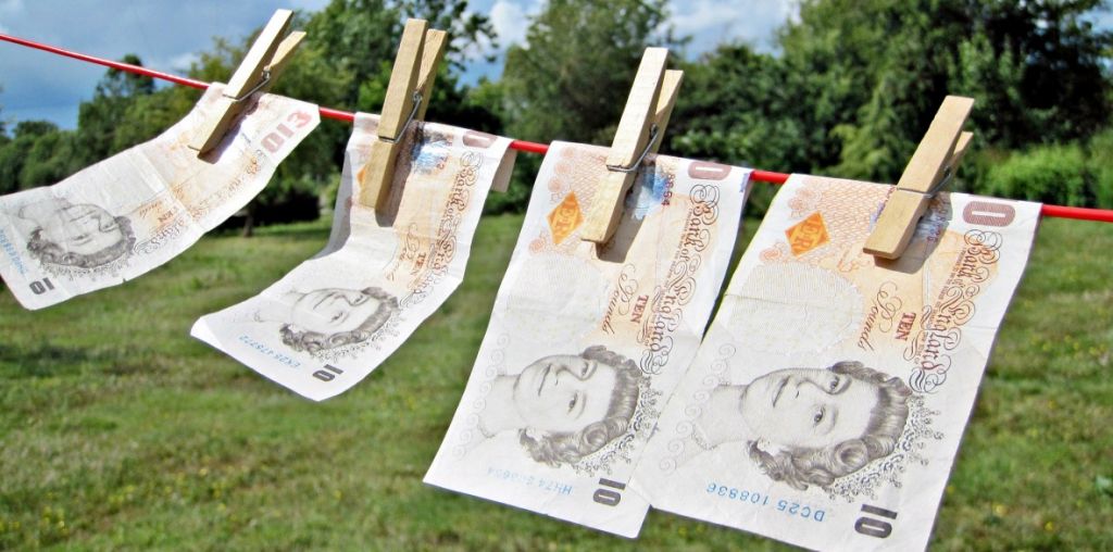 Βρετανία: Εκεί «ξεπλένεται» το βρώμικο χρήμα όλου του πλανήτη