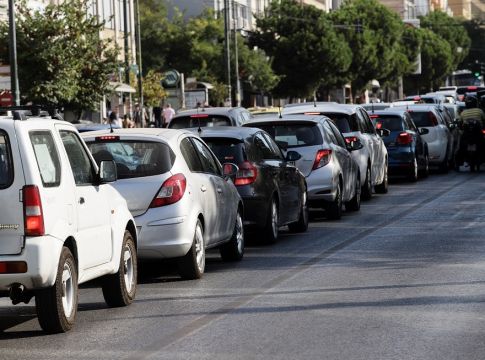 Bluetooth ή πρόστιμο για χρήση τηλεφώνου στο αυτοκίνητο – Τέλος το handsfree, όλες οι αλλαγές