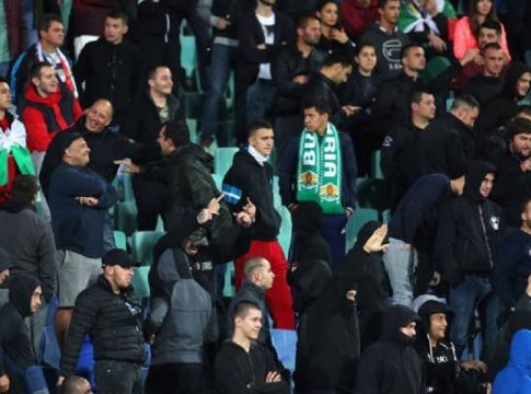 Βουλγαρία – Αγγλία: Προσωρινή διακοπή (δις) λόγω ρατσιστικών συνθημάτων
