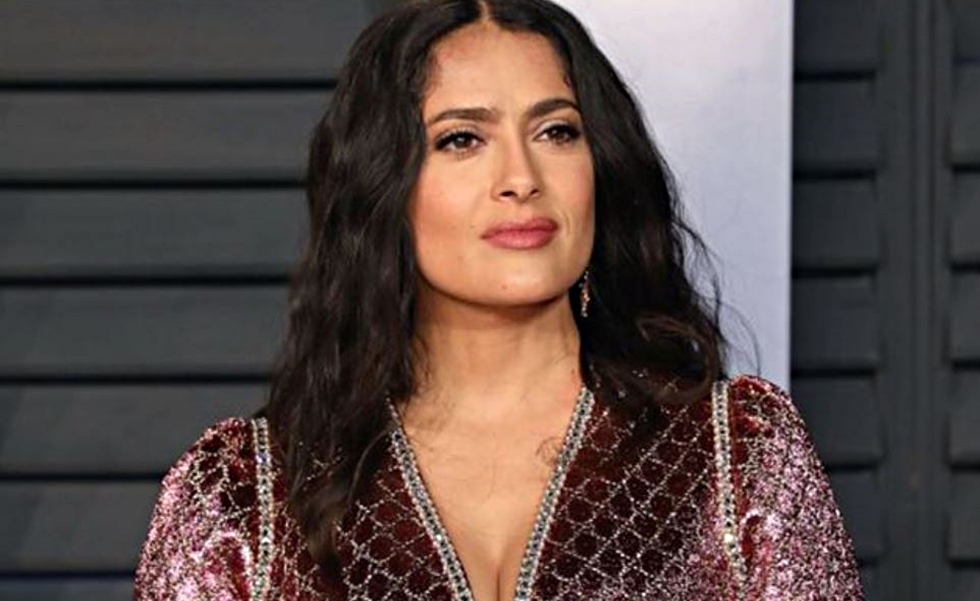 Η Salma Hayek ποζάρει γυμνή και ευχαριστεί 12 εκατομμύρια followers (pic)