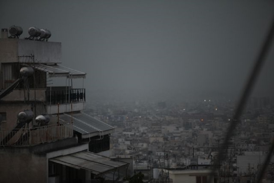 Καιρός : Βροχές, καταιγίδες και πτώση της θερμοκρασίας