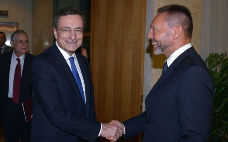 Στουρνάρας: Ο Ντράγκι συνέβαλε καθοριστικά στην αποφυγή του Grexit