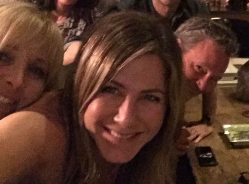 Η Jennifer Aniston «έριξε» το Instagram! «Συγγνώμη, νομίζω ότι το χάλασα»