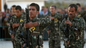 Γενικεύεται η σύρραξη στη Συρία: Ο Άσαντ στέλνει στρατό σε Kομπάνι και Mανμπίτζ