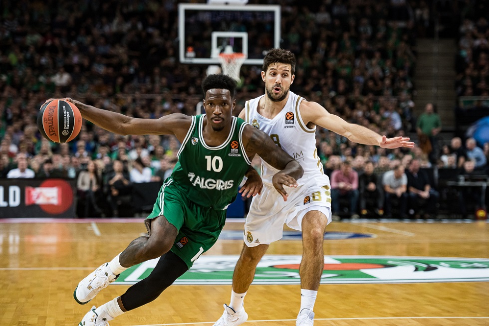 Ζαλγκίρις: Έγραψε ιστορία στη Euroleague! (vid)