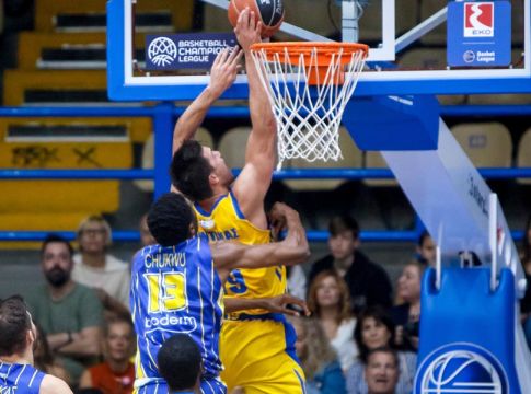 Περιστέρι – Λαύριο 88-62