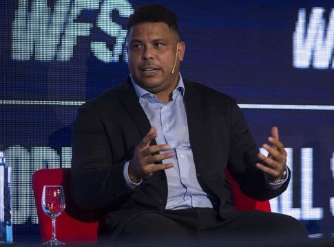 Ο Ρονάλντο φτιάχνει το γήπεδο του