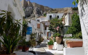 Ο αστικός θρύλος του Τζιμ Μόρισον στα Αναφιώτικα και άλλες ιστορίες