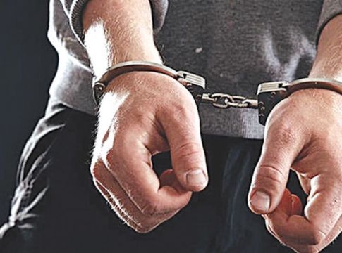 Μυτιλήνη: Χειροπέδες στον αλλοδαπό που επιχείρησε να βιάσει 20χρονη μέσα στο σπίτι της