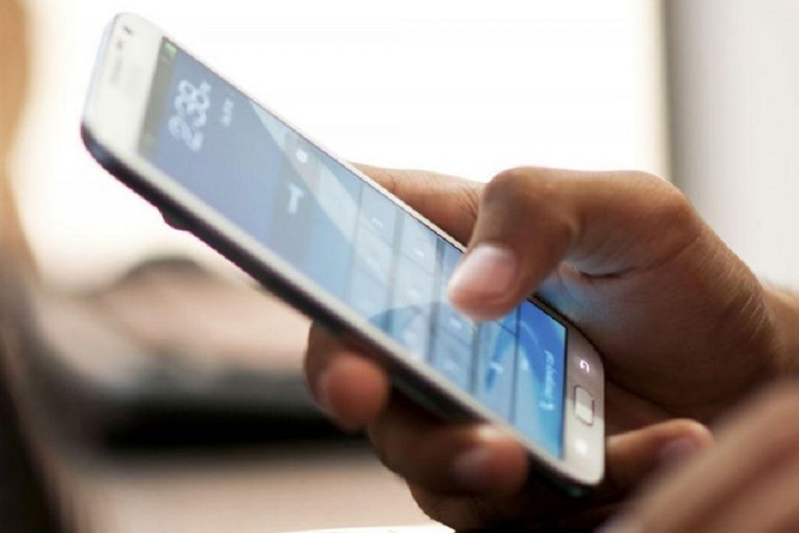 Κορωνοϊός: «Καθαρίστε τα κινητά σας», προειδοποιεί ο Σωτήρης Τσιόδρας