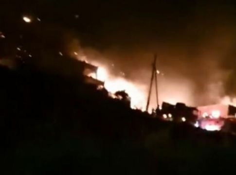 Ολονύχτια μάχη με τις φλόγες στο Πόρτο Ράφτη – Προσαγωγή υπόπτου