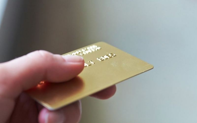 Εφορία: Ποινή φόρου για όσους δεν «φάνε» το 30% του εισοδήματός τους