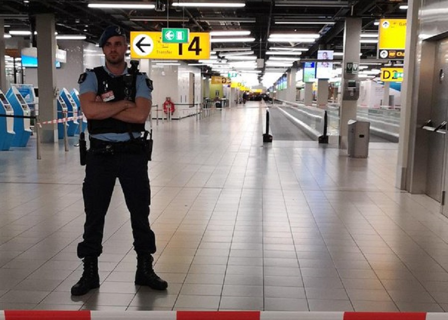 Συναγερμός στο αεροδρόμιο του Άμστερνταμ για ύποπτο αντικείμενο