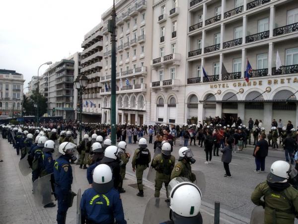 Πολυτεχνείο: Μαζικότητα στην 46η πορεία για την επέτειο της εξέγερσης