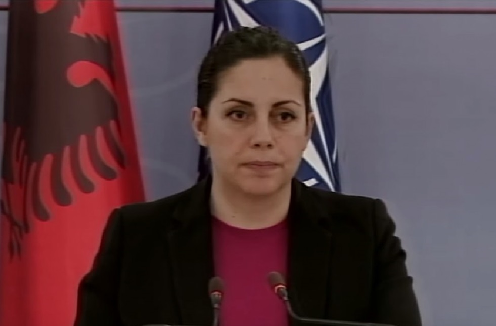 Σεισμός Αλβανία: Σε κλάματα ξέσπασε η υπουργός την ώρα που ανακοίνωνε τα ονόματα των νεκρών