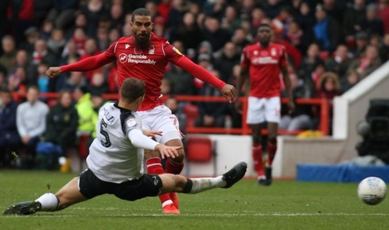 Νότιγχαμ Φόρεστ – Ντέρμπι Κάουντι 1-0 (vd)