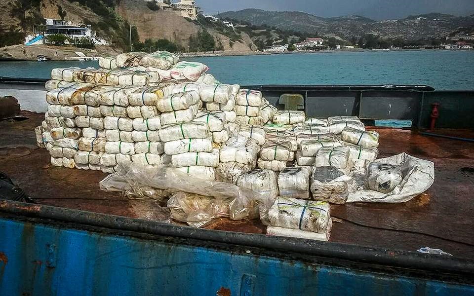 Η Ελλάδα αποτελεί ενδιάμεσο σταθμό αλλά και «αποθήκη» ναρκωτικών