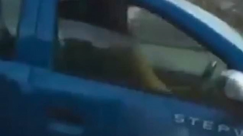 Τρελό βίντεο: Ξαναμμένο ζευγάρι το… έκανε ενώ οδηγούσε (vid)