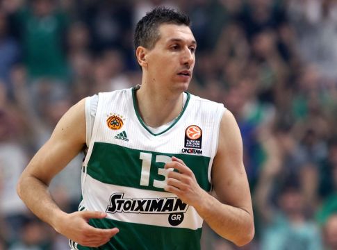Υποψήφιος για την ομάδα της 10ετίας ο Διαμαντίδης (vid)