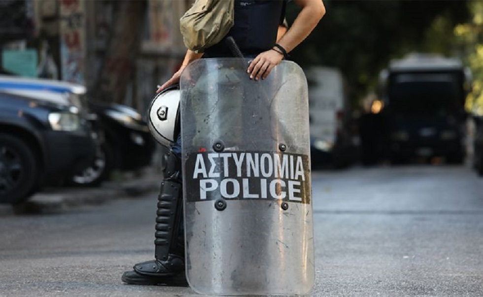 Πολυτεχνείο: Αθήνα, μια αστυνομοκρατούμενη πόλη, με drones και ελικόπτερα!