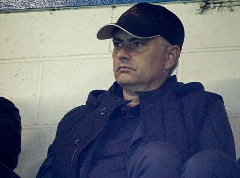 Τότεναμ: Προσέγγιση στον Μουρίνιο για τον πάγκο