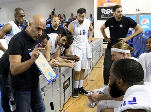 O Κολοσσός με τα μάτια του Άρη