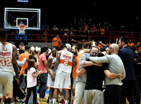 Η τελευταία επίθεση του Παναθηναϊκού και οι πανηγυρισμοί με τη λήξη του αγώνα στην Πάτρα (vid)