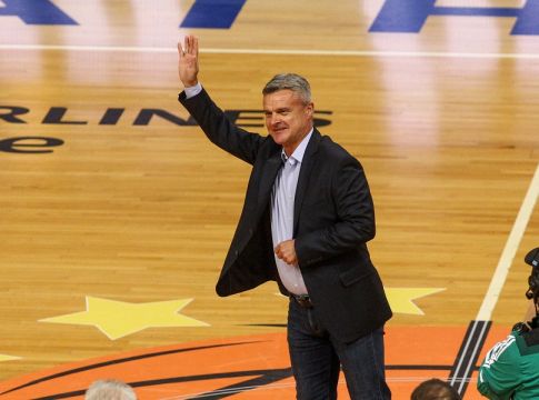 Βαζέχα: «Μεγάλη τιμή για μένα, όλοι δίπλα στον Γιαννακόπουλο» (vid)