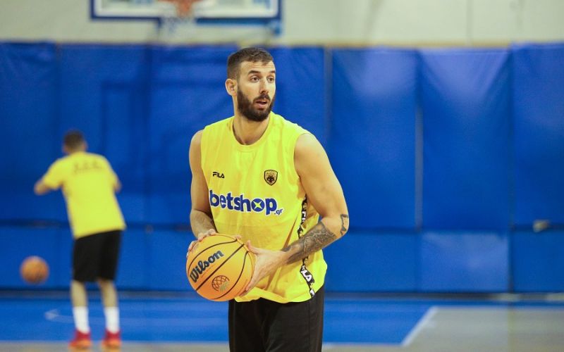 Β. Γιάνκοβιτς: «Το μόνο που με νοιάζει είναι η νίκη»