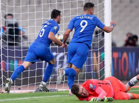 Δεν μοιάζει του Ρεχάγκελ. Ούτε του Σάντος…