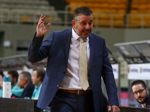 Παπαθεοδώρου: «Πρώτη φορά τόσα λάθη»