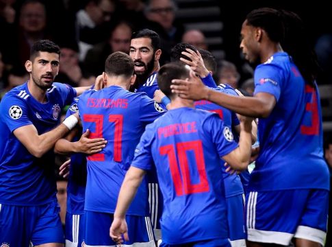 Απίθανος Ολυμπιακός: Ο Σεμέδο κάνει το 2-0 στο Λονδίνο (vid)