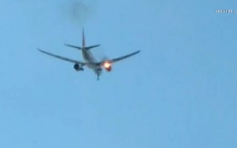 Αεροσκάφος υποχρεώθηκε σε αναγκαστική προσγείωση λόγω φωτιάς (vid)