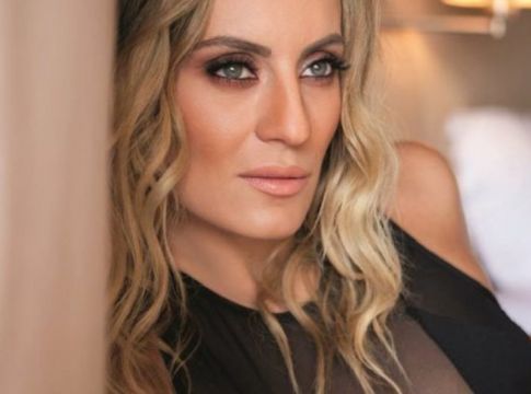 Κάντο όπως η Ελεονώρα Μελέτη : To πιο chic κοστούμι για το γραφείο
