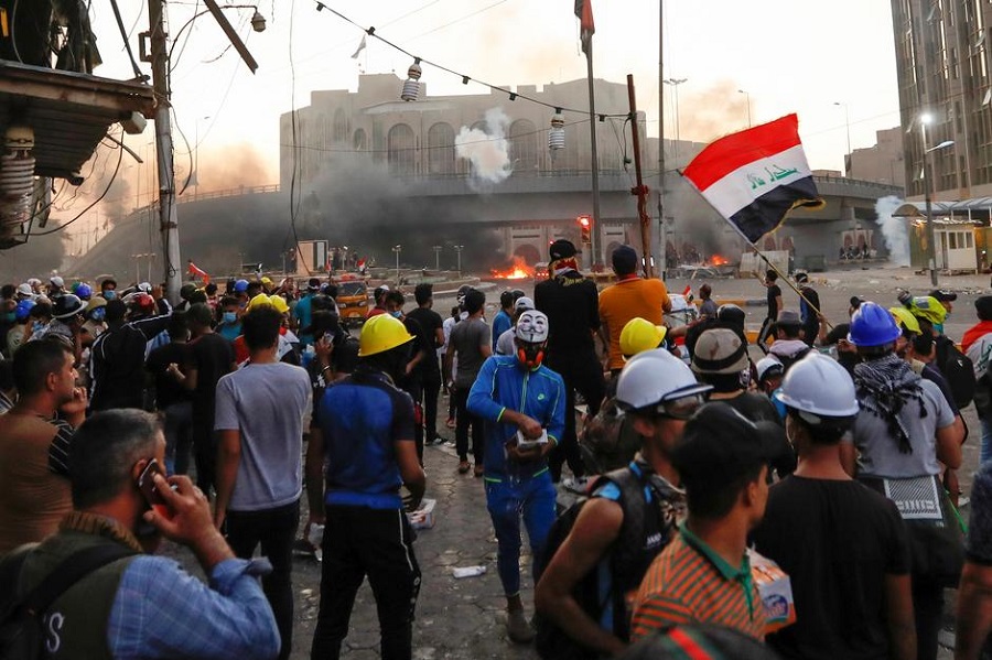 Βαγδάτη : Χρήση πραγματικών πυρών από τις δυνάμεις ασφαλείας για τη διάλυση διαδηλώσεων