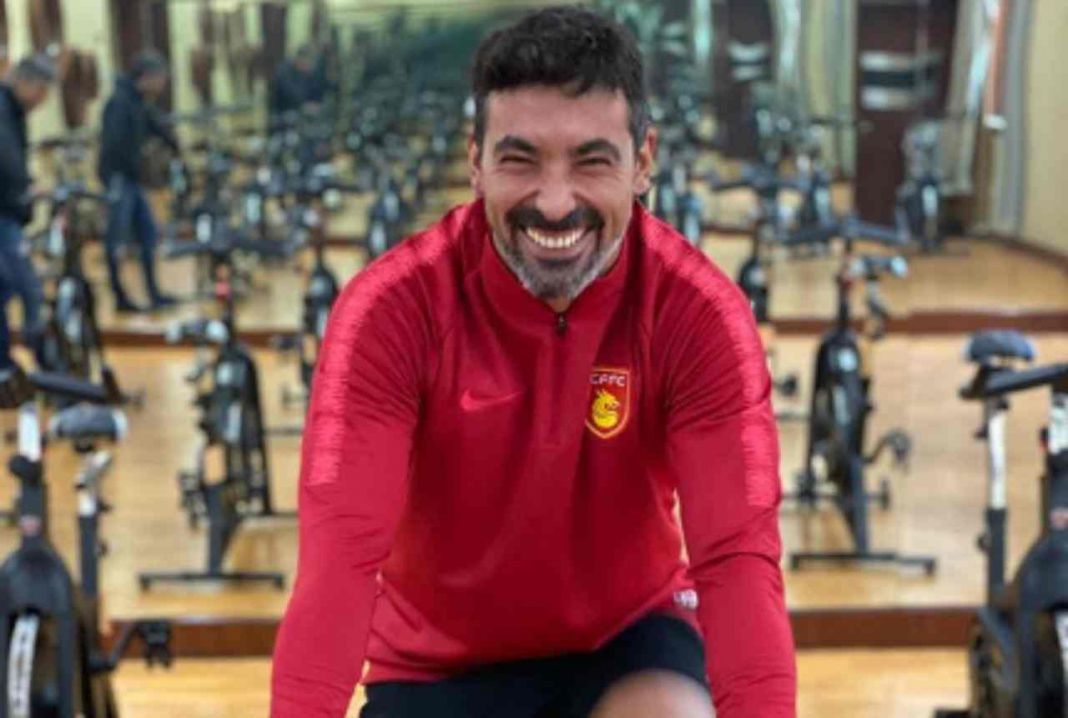 Ο Λαβέτσι φεύγει από την Κίνα και δεν γυρίζει… | to10.gr Ο Λαβέτσι φεύγει από την Κίνα και δεν γυρίζει… | to10.gr