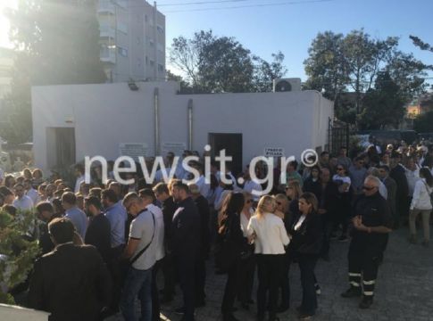 Αδαμάντιος Μαντής: Συγκίνηση στην κηδεία του αδικοχαμένου πολίστα! (pics+vid)
