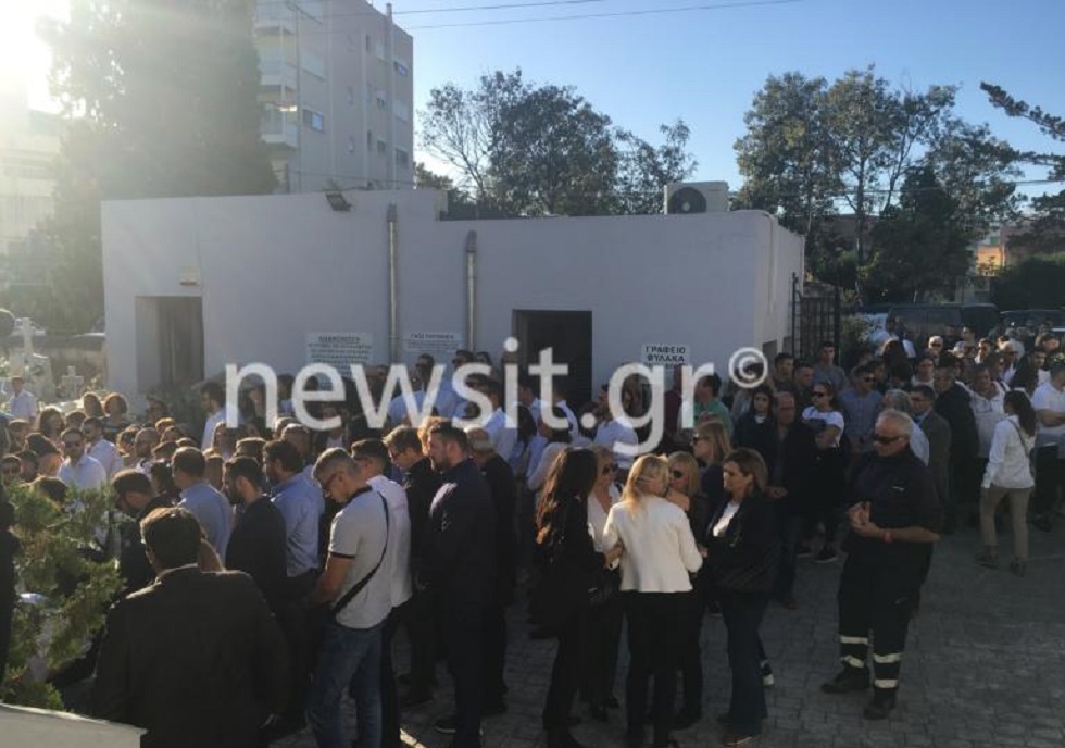 Αδαμάντιος Μαντής: Συγκίνηση στην κηδεία του αδικοχαμένου πολίστα! (pics+vid)