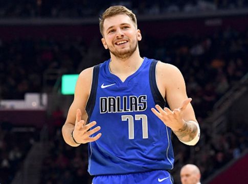 Νίκησαν οι Μάβερικς με εξωπραγματικό Ντόνσιτς (vid)