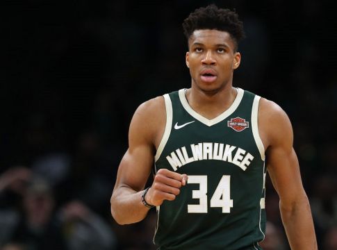 ΜακΓκρέιντι για Γιάννη: «Αν συνεχίσει τα τρίποντα το πρωτάθλημα… τελείωσε» (vid)